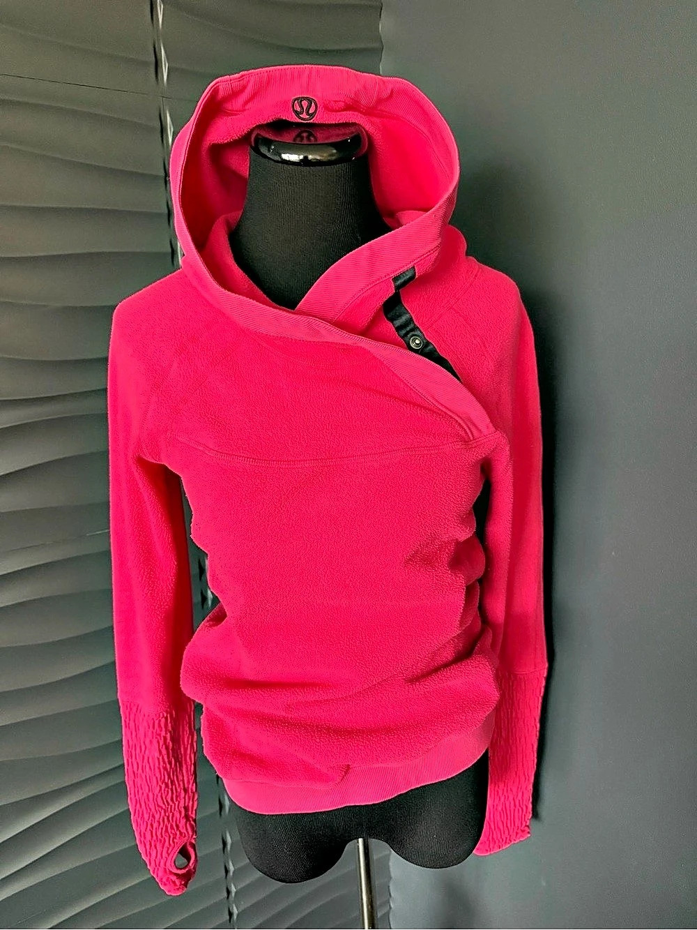lululemon AirWrap Pullover Hoodie Pink